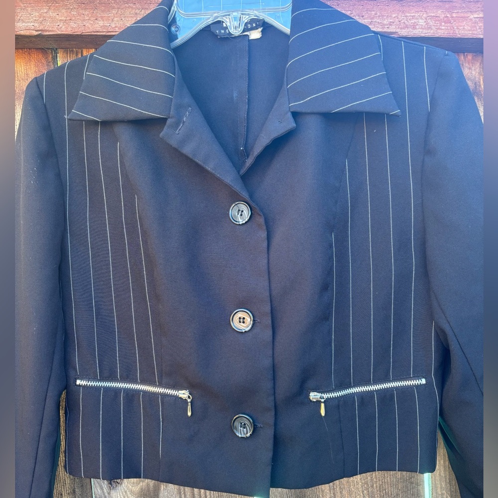 Jacket - Picture 6 of 10